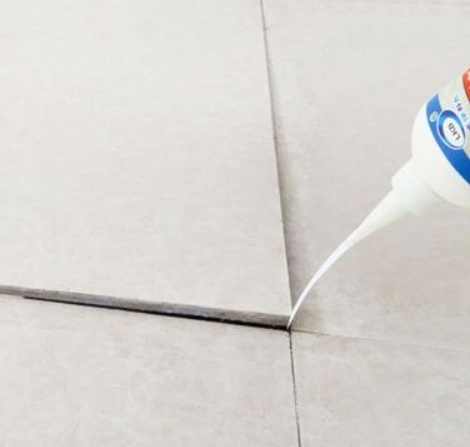 城区瓷砖空鼓维修公司分享卫生间瓷砖脱落的原因可能有以下几点